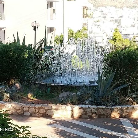 Beautiful House In Alimos Near To The Beach And Metro Athena Bagian luar foto