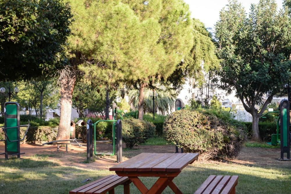 Beautiful House In Alimos Near To The Beach And Metro Athena Bagian luar foto