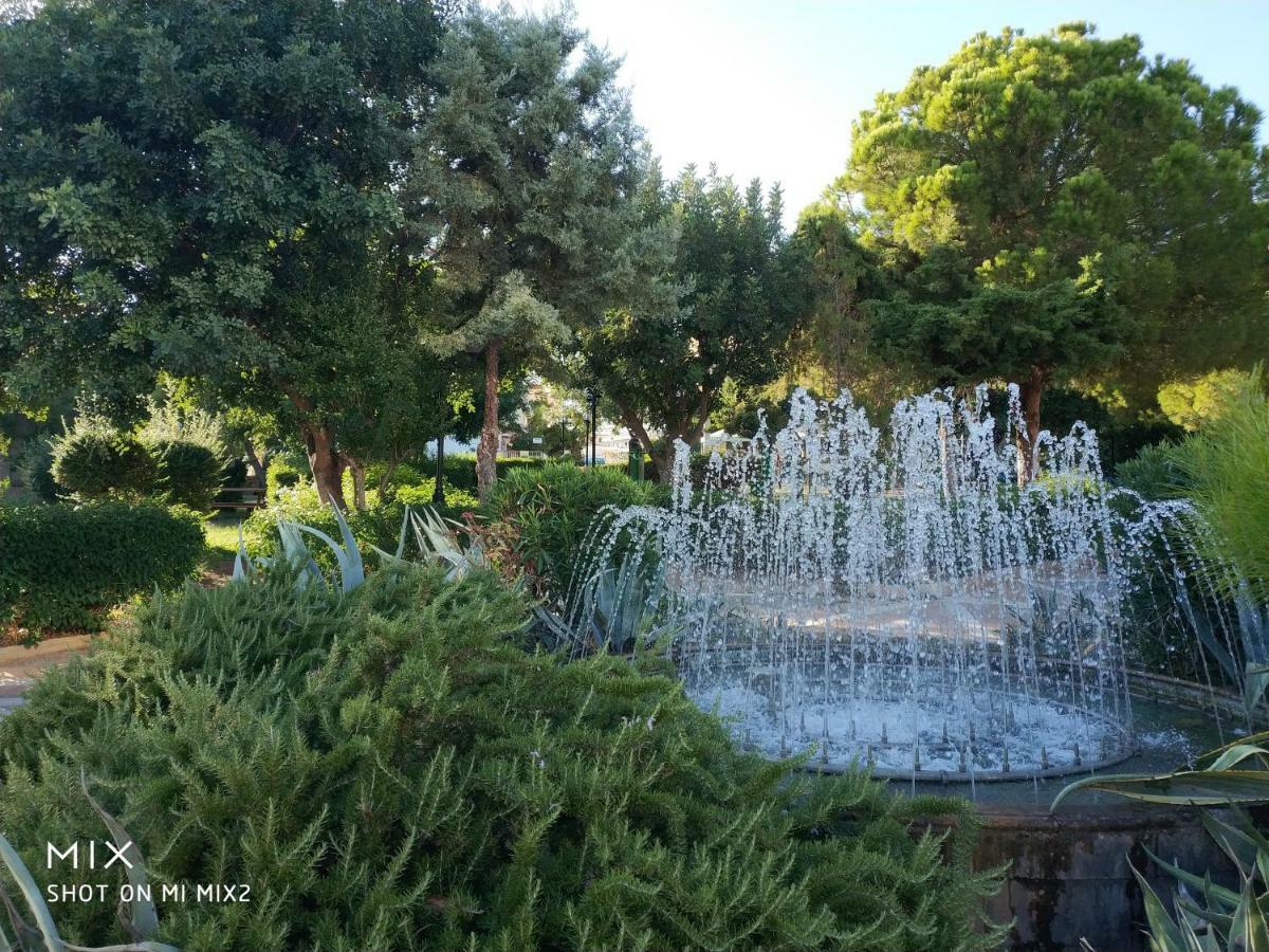 Beautiful House In Alimos Near To The Beach And Metro Athena Bagian luar foto